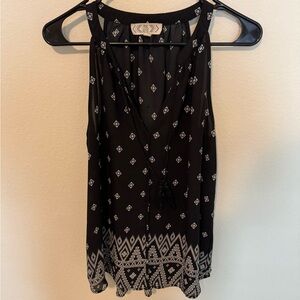 Pink Rose Black and White Graphic Tank Top Sz L